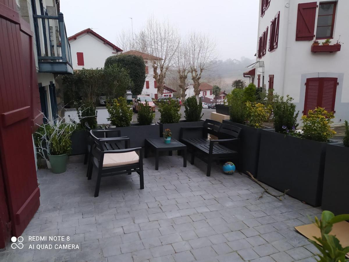 Appartement Rez De Chaussee 2 Chambres Avec Terrasse Cambo-les-Bains Ngoại thất bức ảnh